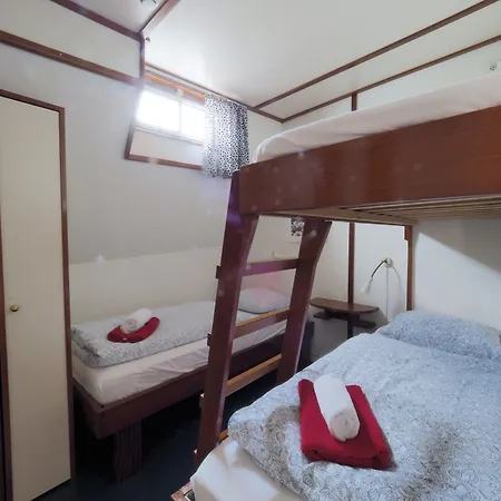 Hotelboat Sarah מלון 2*