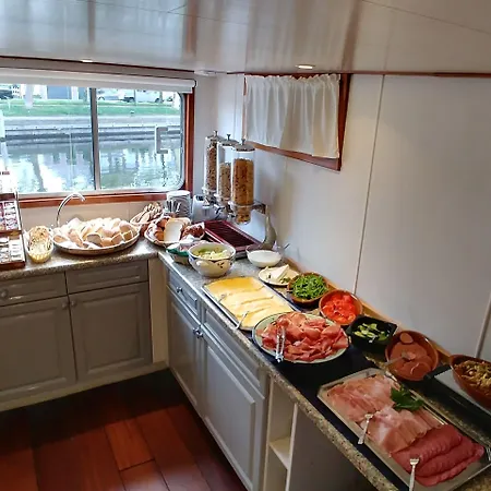 Hotelboat Sarah 2* 암스테르담