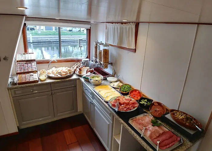 Hotelboat Sarah 2* Amsterdam