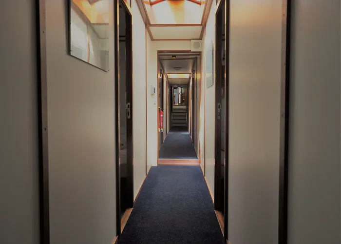 Hotelboat Sarah Hotel 2*