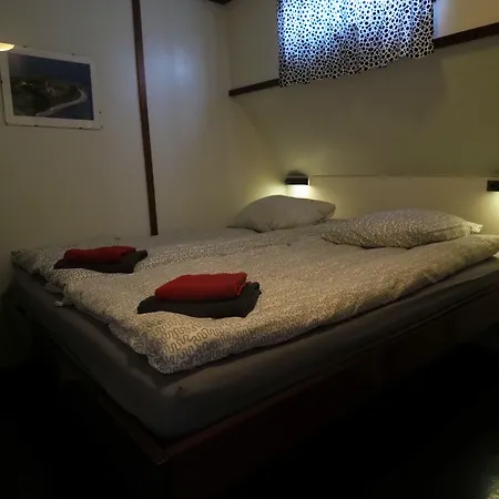 Hotelboat Sarah 2*