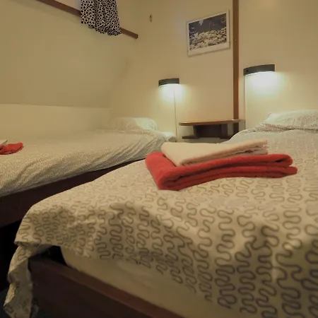 Hotel Hotelboat Sarah 2*
