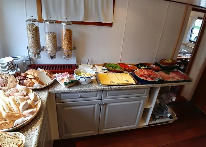 Hotel Hotelboat Sarah Amsterdam